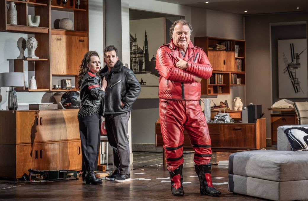 Pasquale Orchard (Lauretta), Luis Gomes (Rinuccio) and Sir Bryn Terfel (Giannii Schicchi) &copy; Marc Brenner
