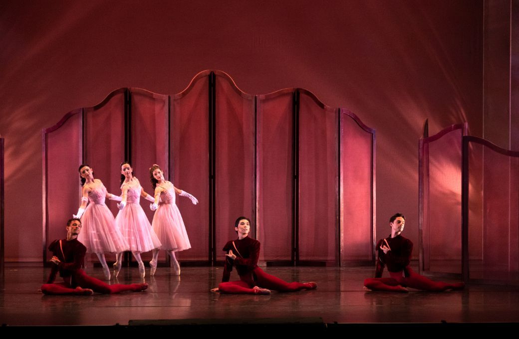 The Sarasota Ballet in Ashton's <i>Valses nobles et sentimentales</i> © Frank Atura