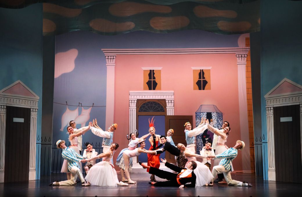 The Sarasota Ballet in Ashton's <i>Fa&ccedil;ade</i> &copy; Frank Atura