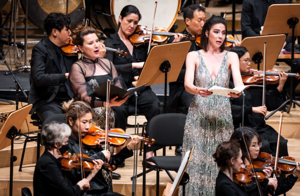 Ekaterina Gubanova and Hanna-Elisabeth M&uuml;ller &copy; Chris Lee