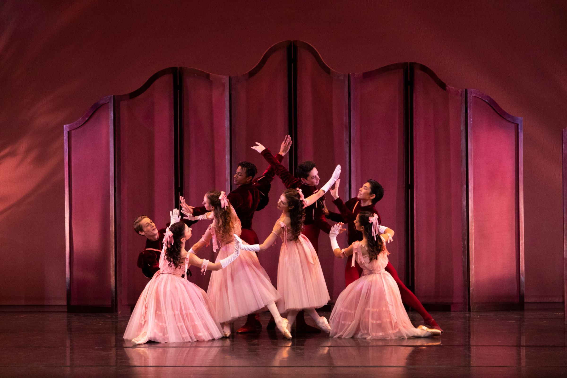 The Sarasota Ballet in Ashton's <i>Valses nobles et sentimentales</i> © Frank Atura