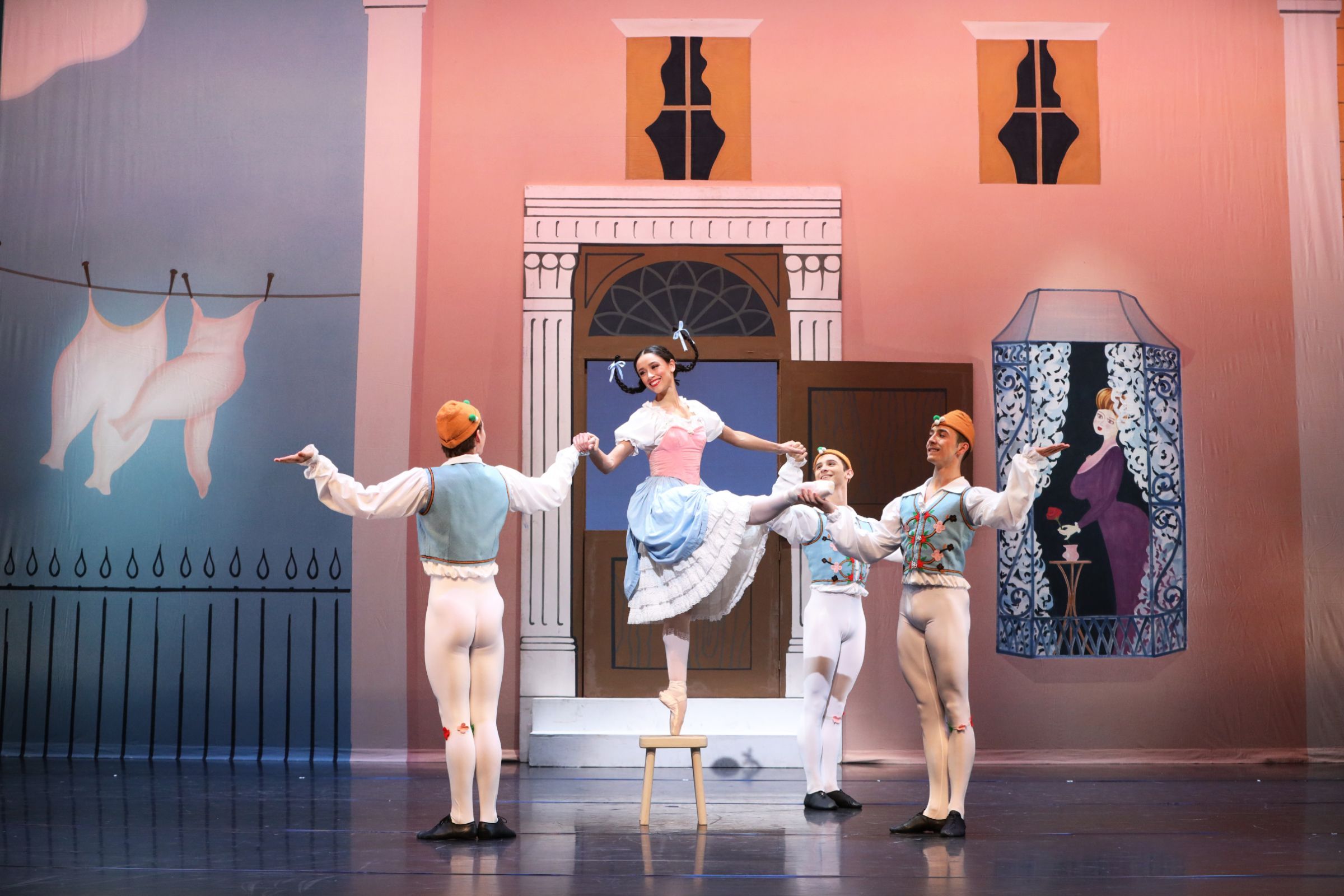 Gabriella Schultz as the Milkmaid and The Sarasota Ballet in Ashton's <i>Façade</i> © Frank Atura