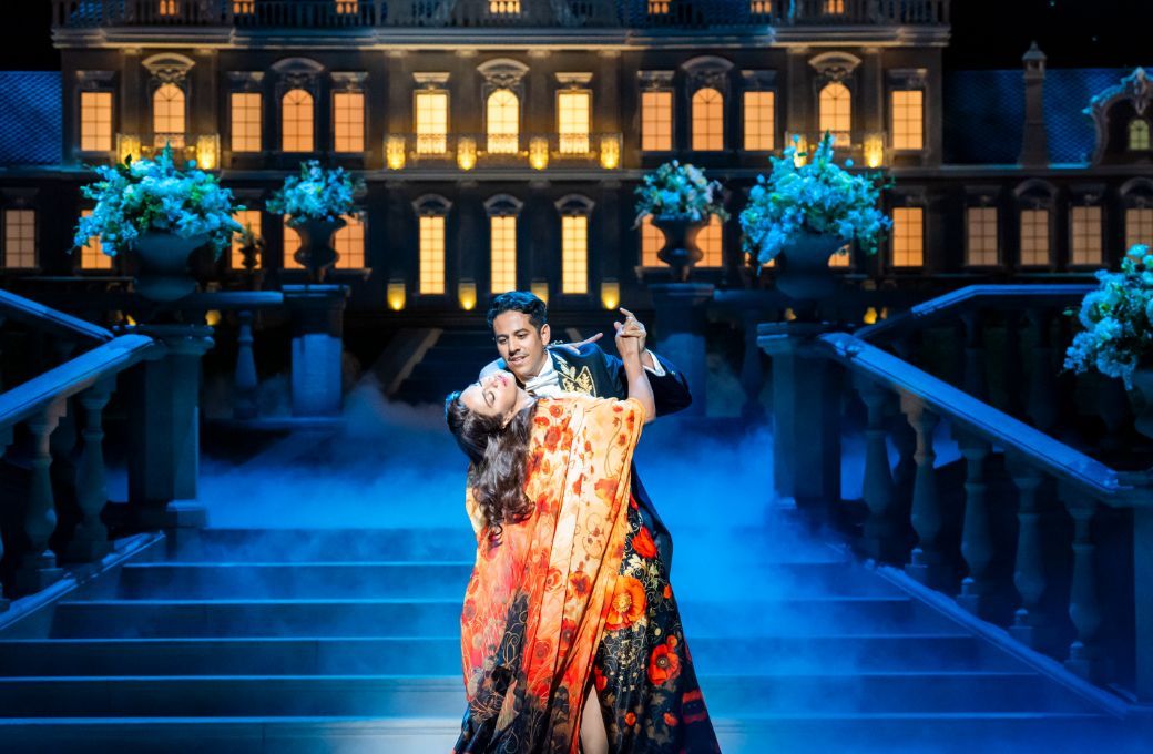 Danielle de Niese (Hanna) and Germ&aacute;n Olvera (Danilo) &copy; Glyndebourne Productions Ltd. Photo: Tristram Kenton