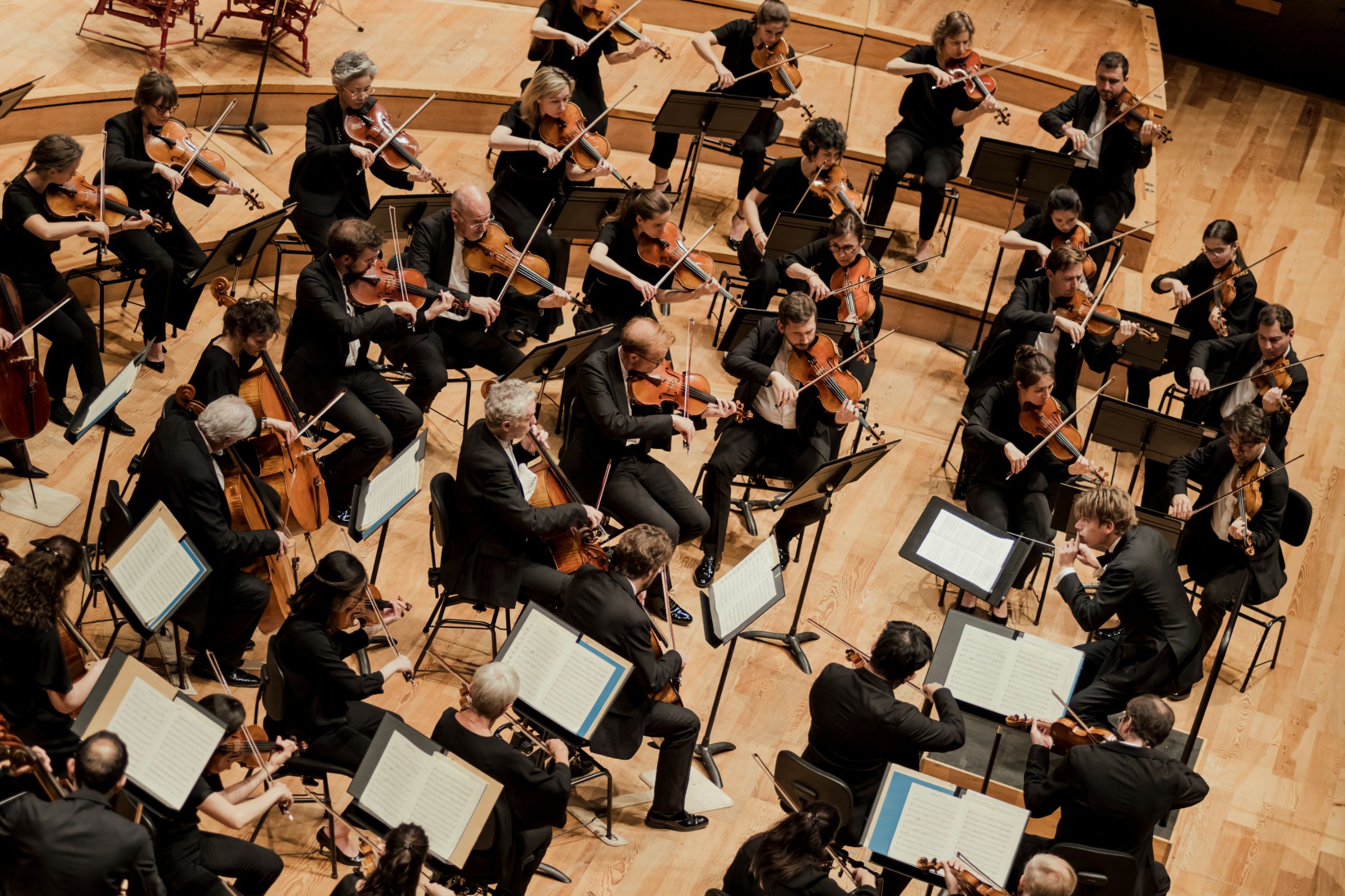 Klaus Mäkelä et l'Orchestre de Paris &copy; Mathias Benguigui / Pasco and co