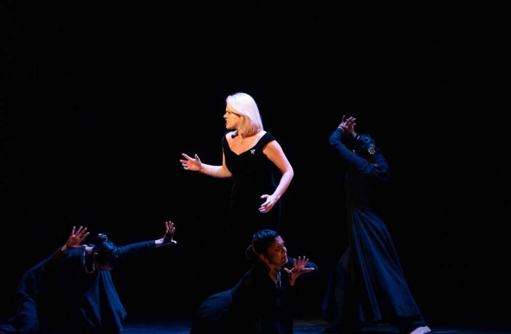 Kathryn Rudge (Sāvitri) &copy; Angus Cooke