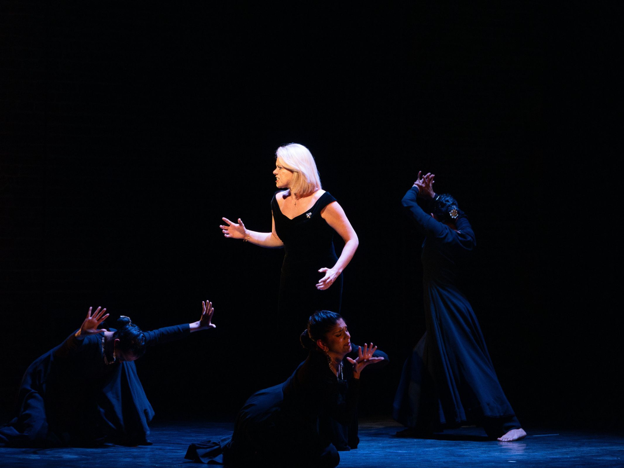 Kathryn Rudge (Sāvitri) &copy; Angus Cooke