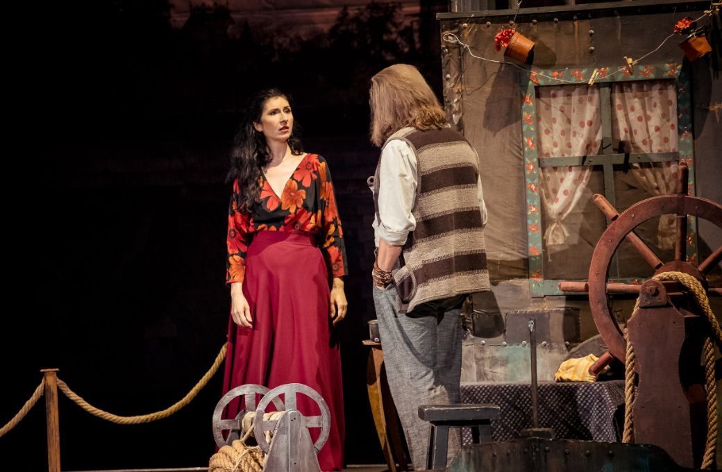 Cristina Radu (Giorgetta) and Adrian Mărcan (Michele) &copy; Andrei Grigore/National Bucharest Opera