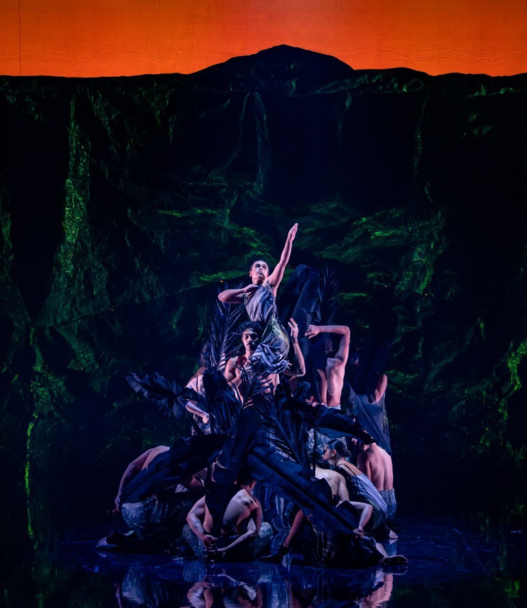 Janaya Lamb and Daniel Mateo with Bangarra Dance Theatre in <i>The Light Inside</i> © Daniel Boud