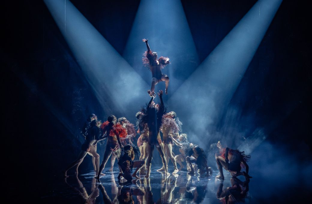 Kassidy Waters and Bangarra Dance Theatre in <i>The Light Inside</i> © Daniel Boud