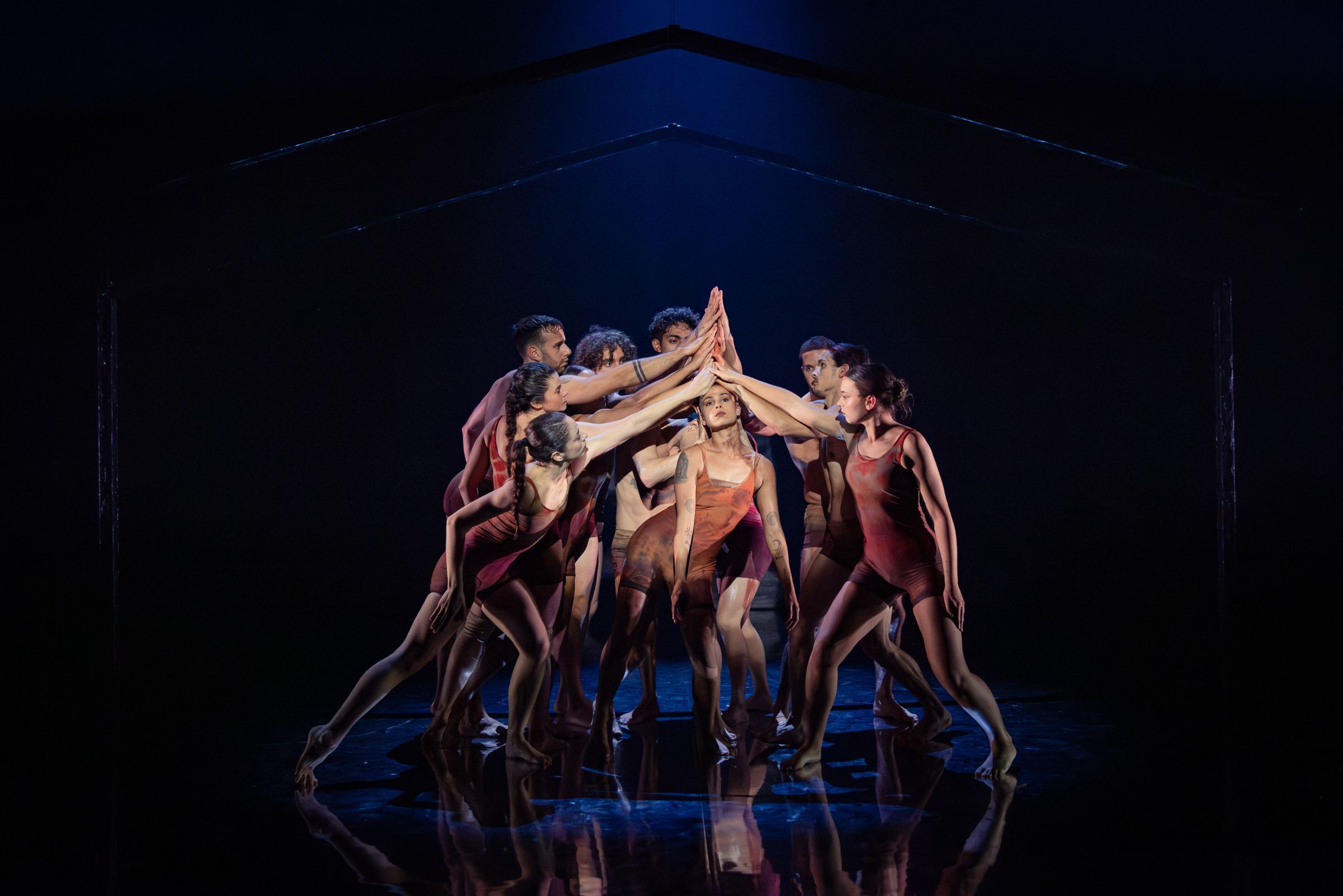 Lillian Banks and Bangarra Dance Theatre in <i>The Light Inside</i> © Daniel Boud