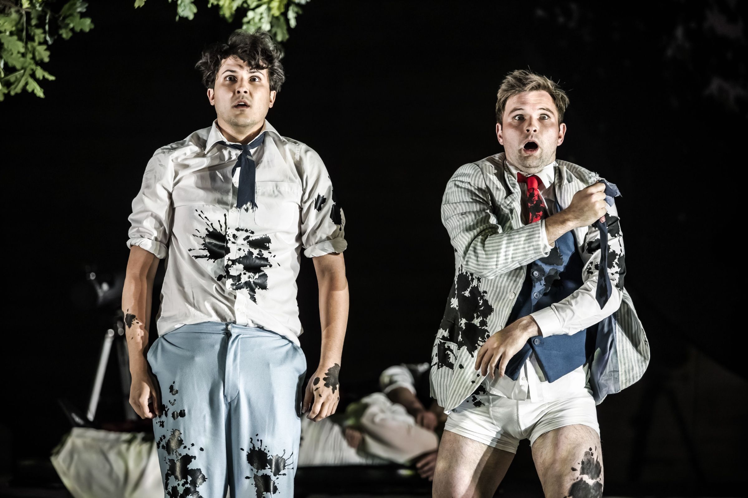 Caspar Singh (Lysander) and James Newby (Demetrius) © Craig Fuller