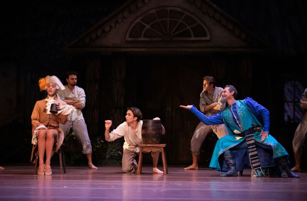 Polish National Ballet in Conrad Drzewiecki's <i>Sarmatian Parable</i> &copy; Ewa Krasucka