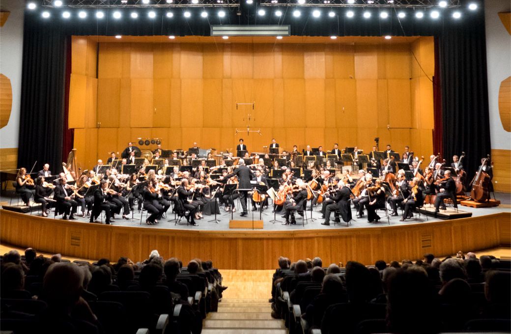 Dima Slobodeniouk al frente de la Orquesta Sinfónica de Galicia © Orquesta Sinfónica de Galicia