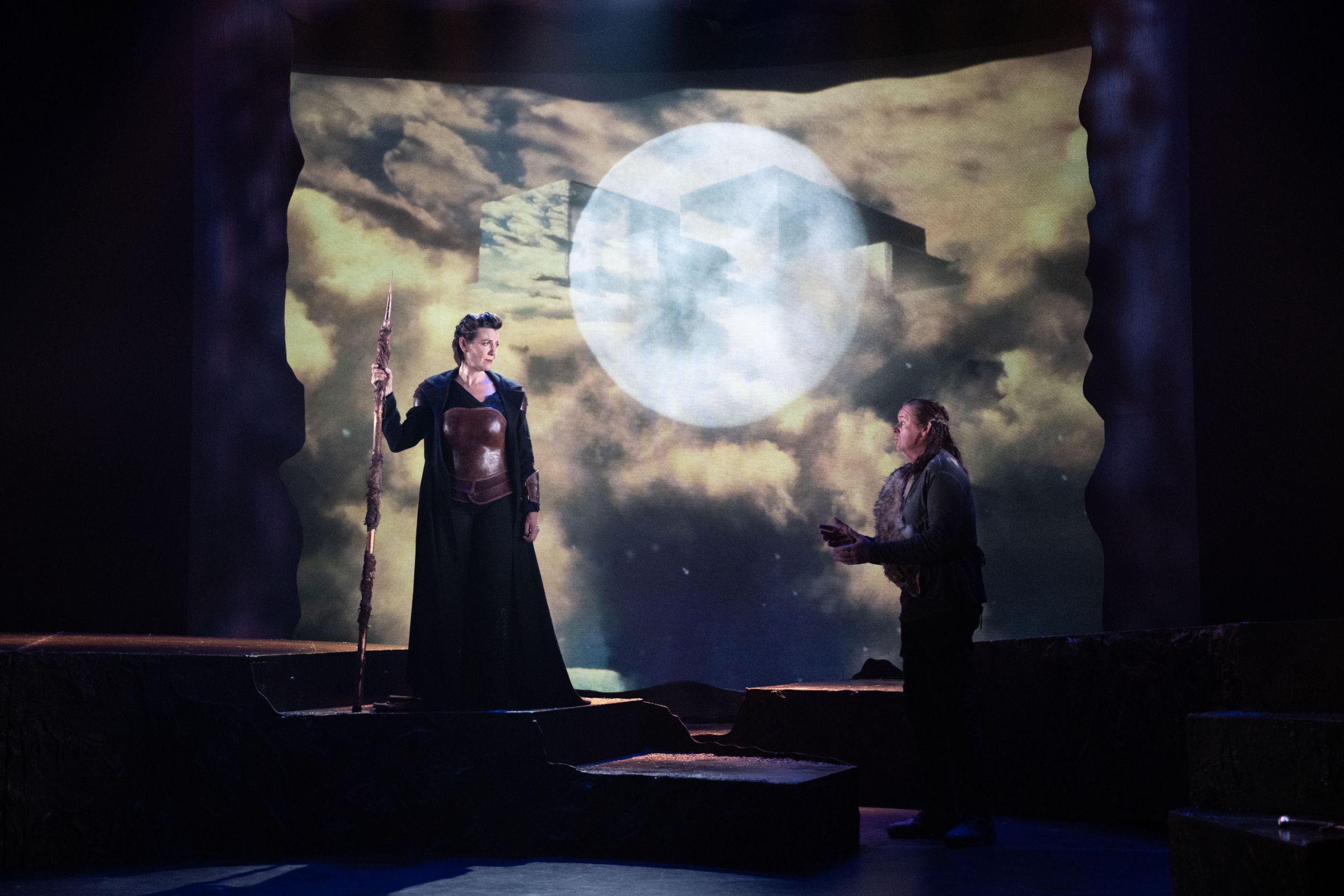Lee Bisset (Brünnhilde), Mark Le Brocq (Siegmund) &copy; Matthew WIlliams-Ellis