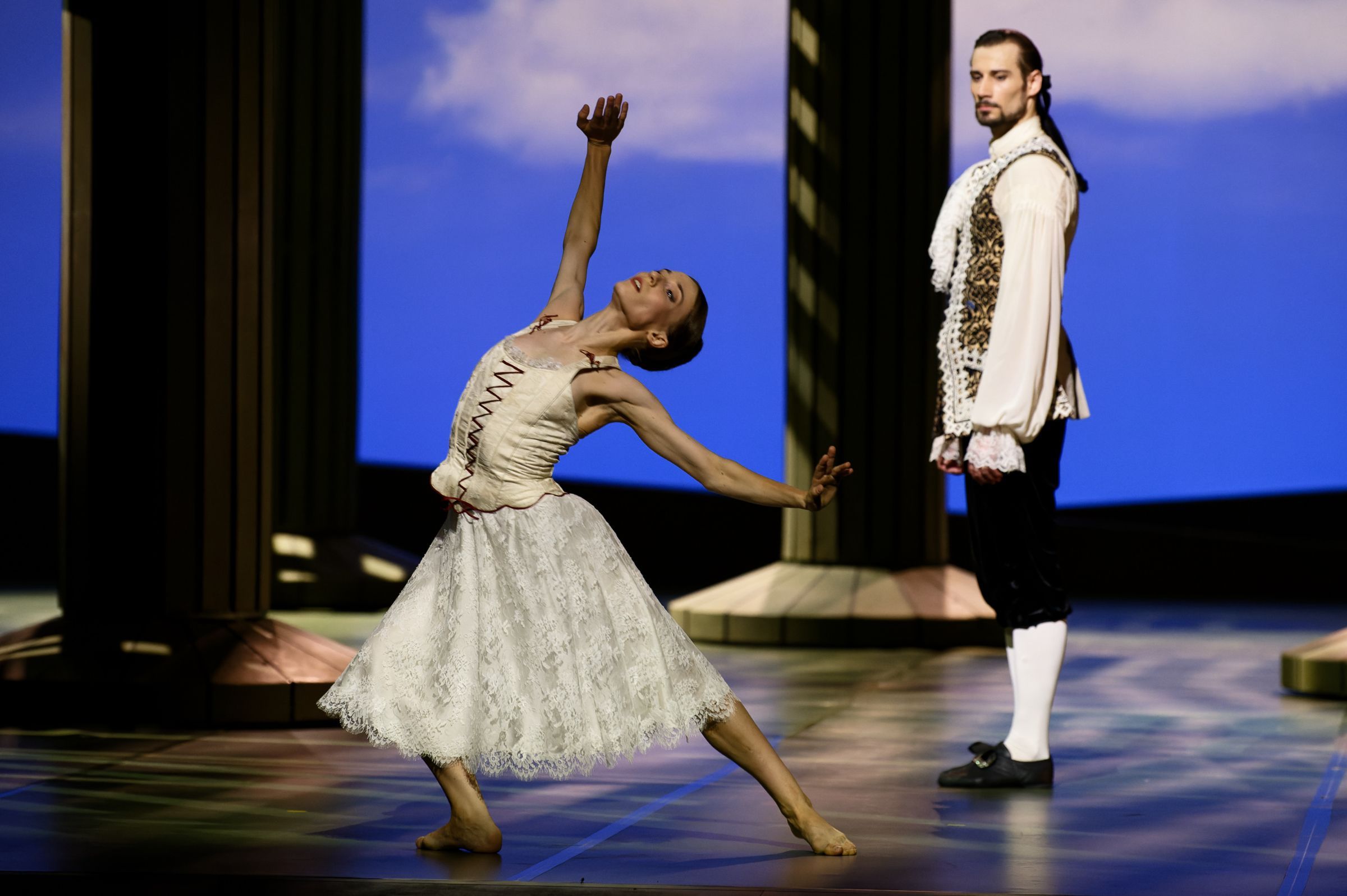 Julija Stankevičiūtė and Jonas Laucius in Angelin Preljocaj's <i>Le Parc</i> &copy; Martynas Aleksa