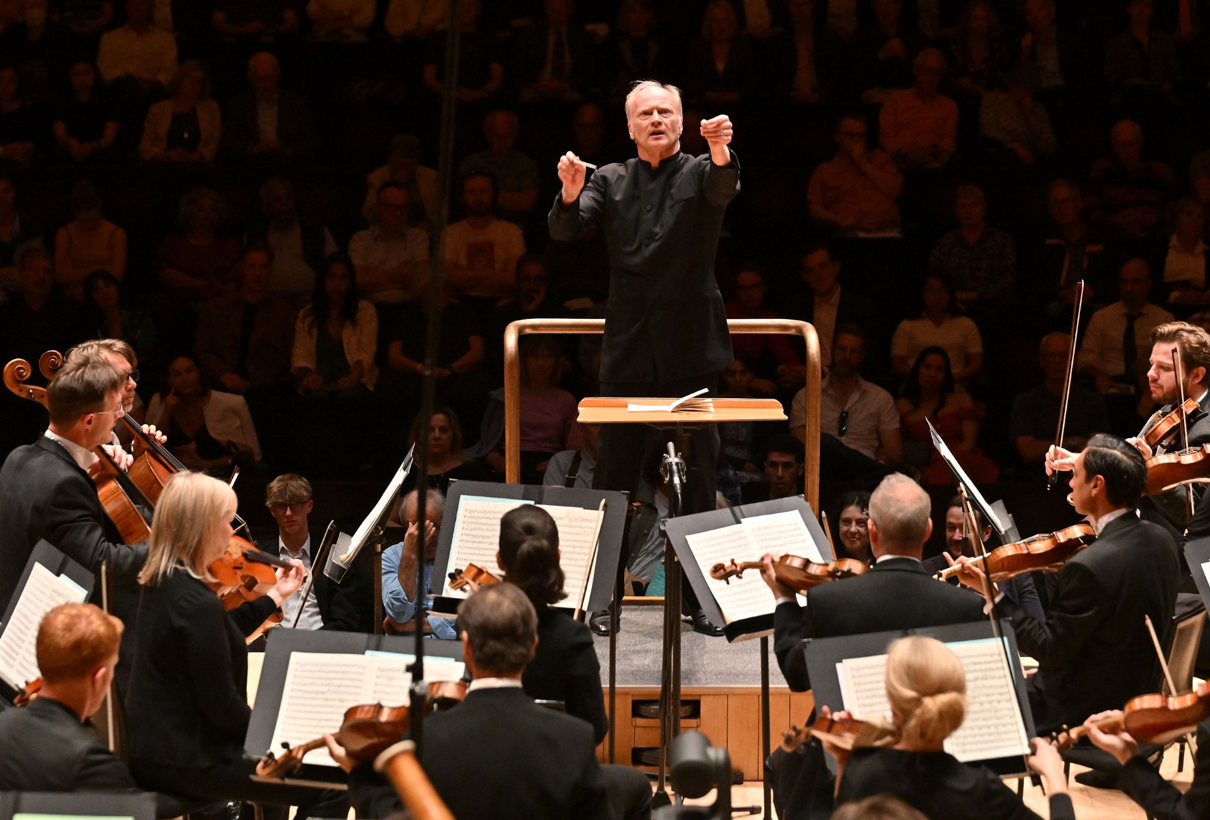 Gianandrea Noseda conducts the LSO &copy; Mark Allan