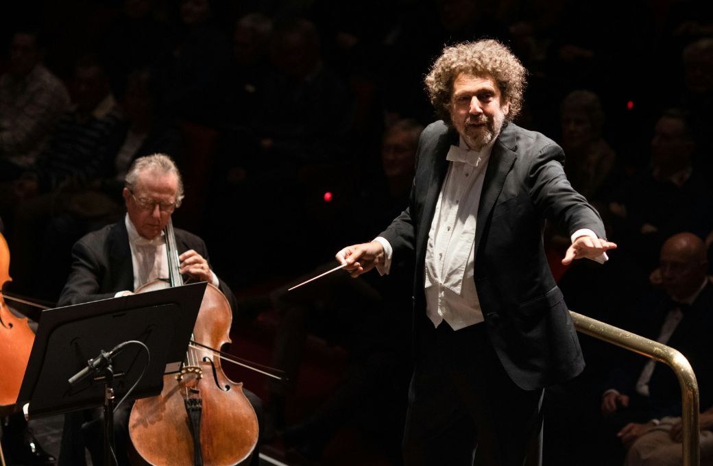 Asher Fisch conducts the West Australian Symphony Orchestra &copy; Daniel Grant
