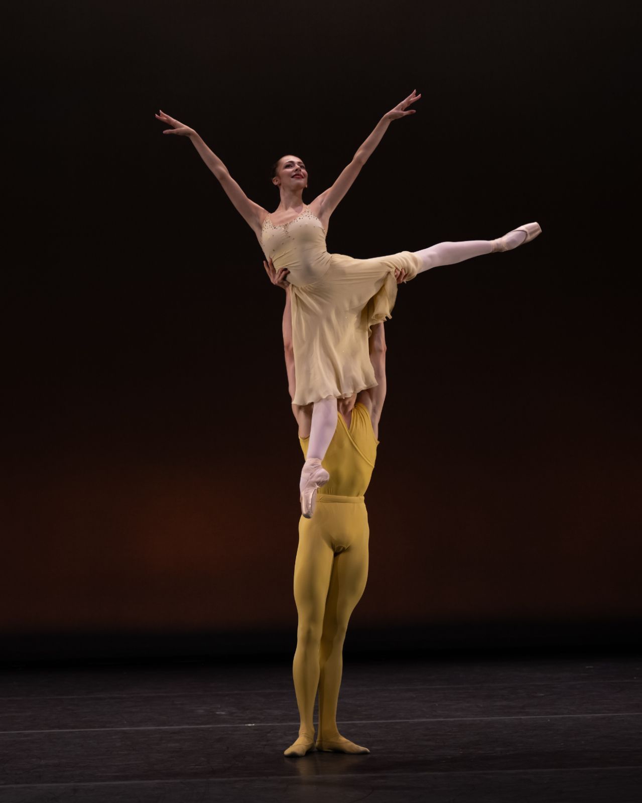 Tianie Finn-Grainger and Jules Chastre in Sir Frederick Ashton's <i>Rhapsody</i> &copy; Photography by ASH