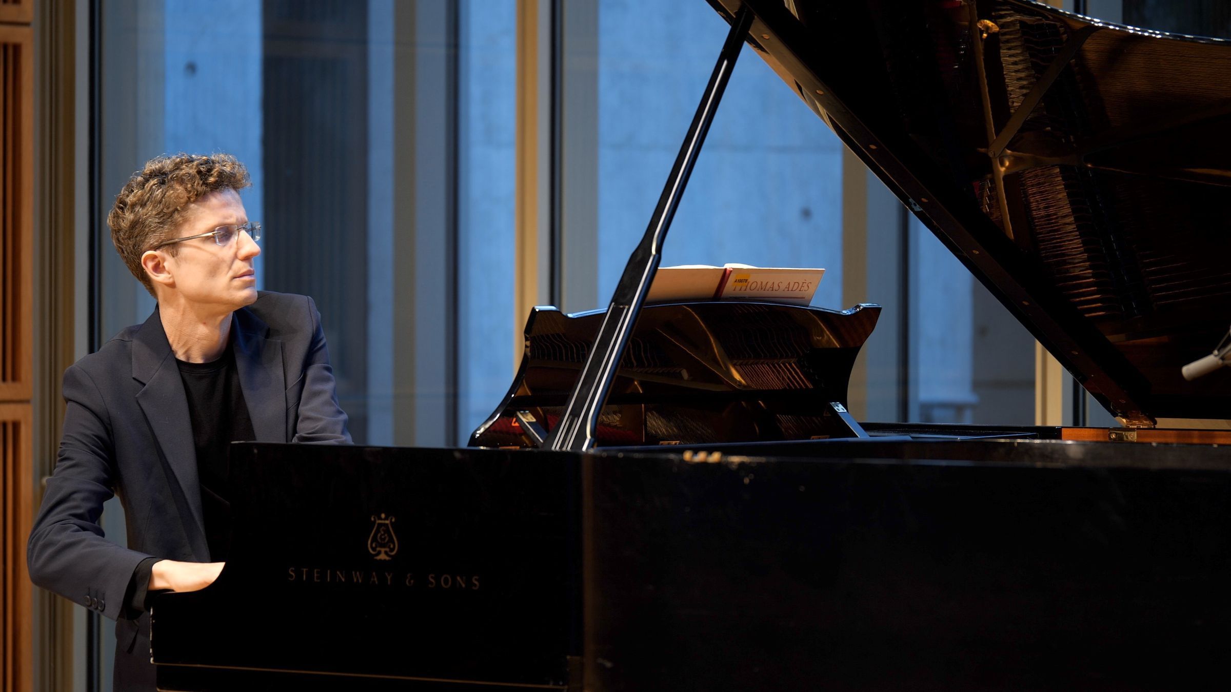 Zoltán Fejérvári © Courtesy of Chamberfest Cleveland