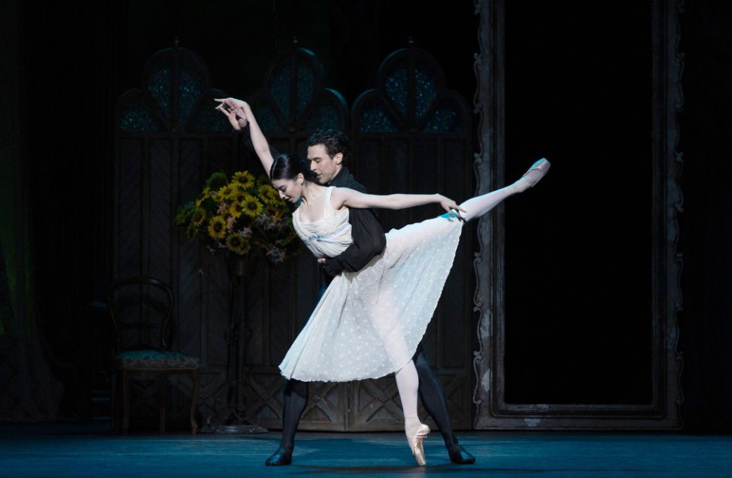 Chloe Misseldine as Tatiana and Thomas Forster as <i>Onegin</i> in John Cranko's <i>Onegin</i> © Rosalie O'Connor
