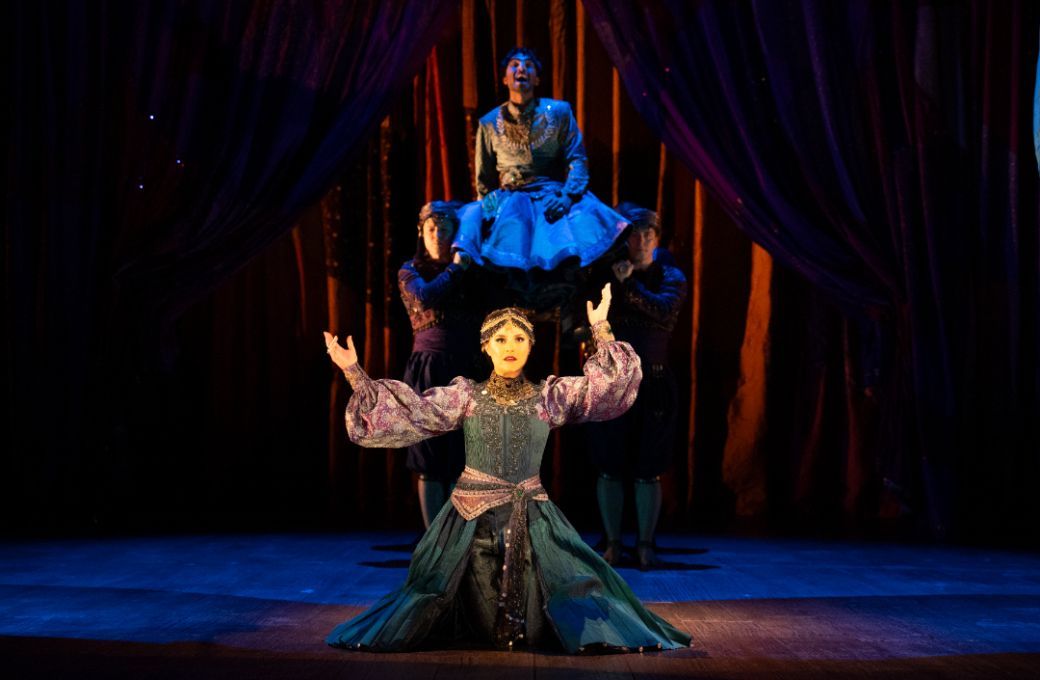 Louise Alder (Cleopatra) and Cameron Shahbazi (Tolomeo) &copy; Glyndebourne Productions Ltd. Photo: Richard Hubert Smith