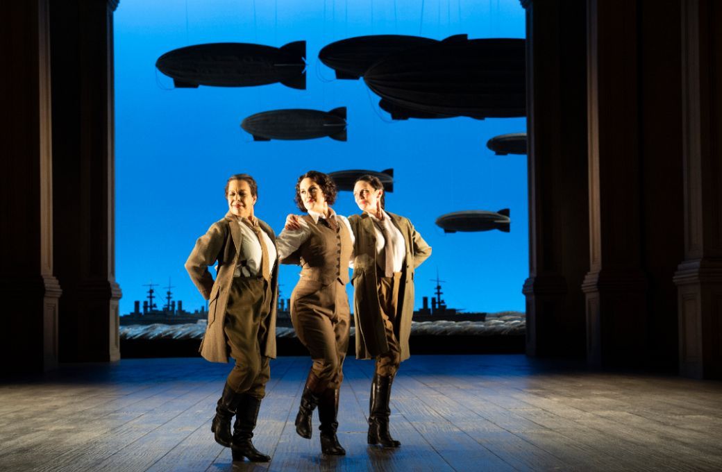 Louise Alder (Cleopatra) and dancers &copy; Glyndebourne Productions Ltd. Photo: Richard Hubert Smith