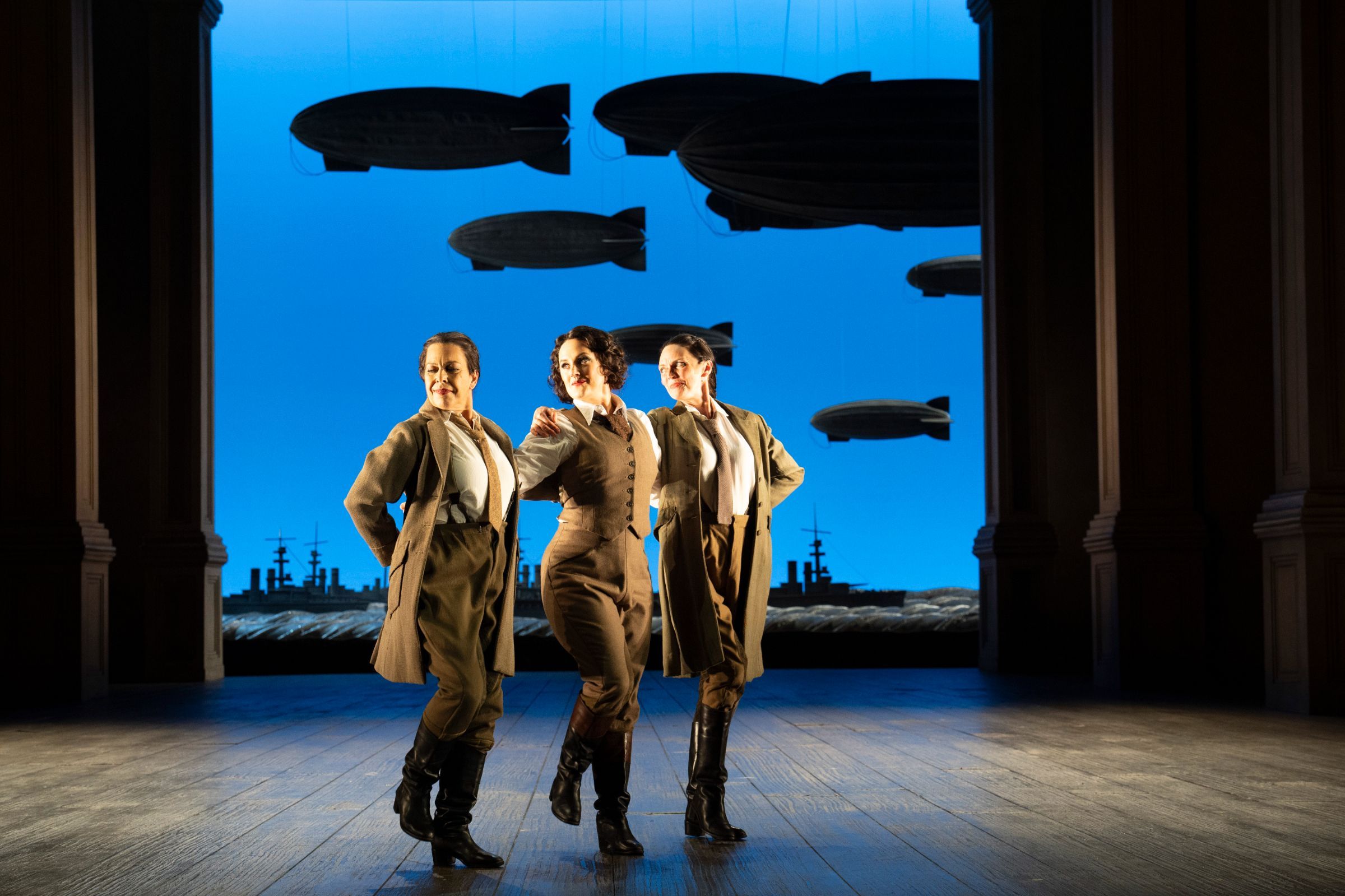 Louise Alder (Cleopatra) and dancers &copy; Glyndebourne Productions Ltd. Photo: Richard Hubert Smith