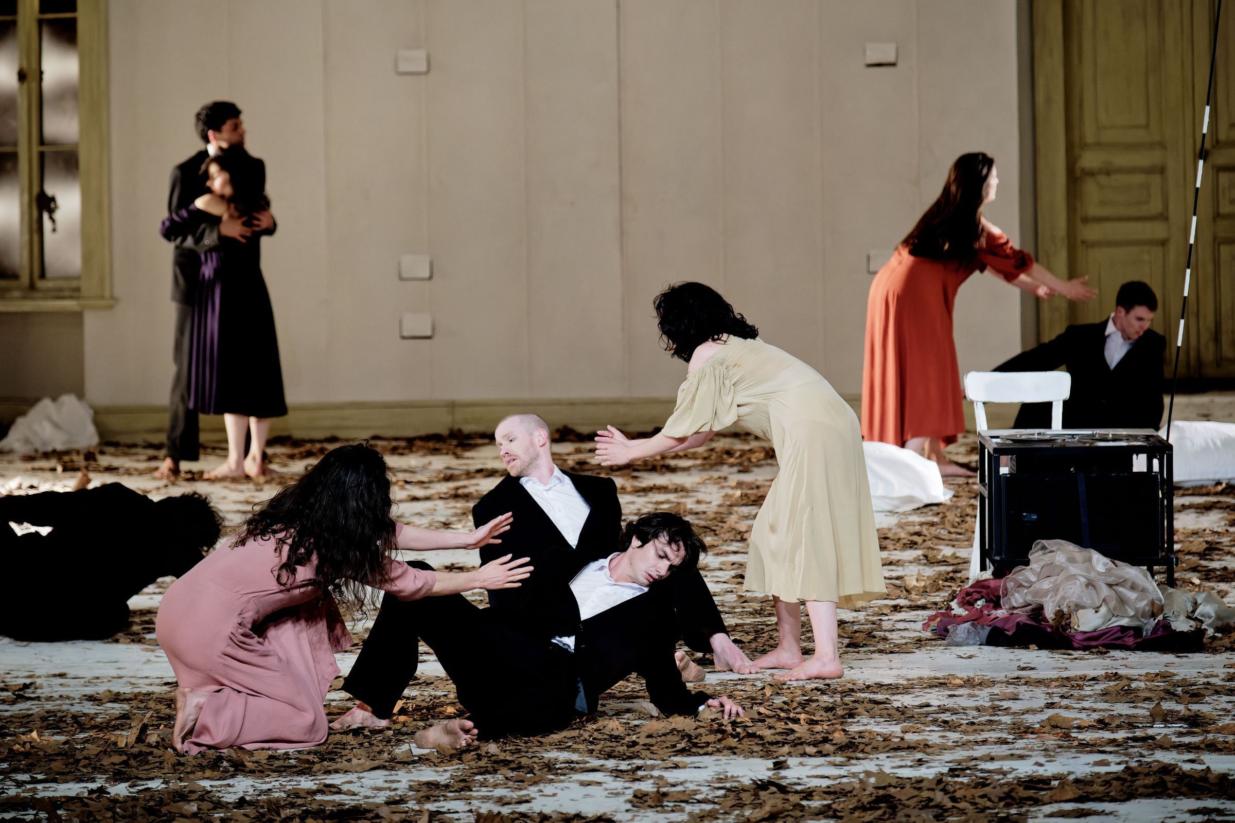 <i>Barbe-Bleue</i> de Pina Bausch à l'Opéra de Paris © Agathe Poupeney / Opéra national de Paris