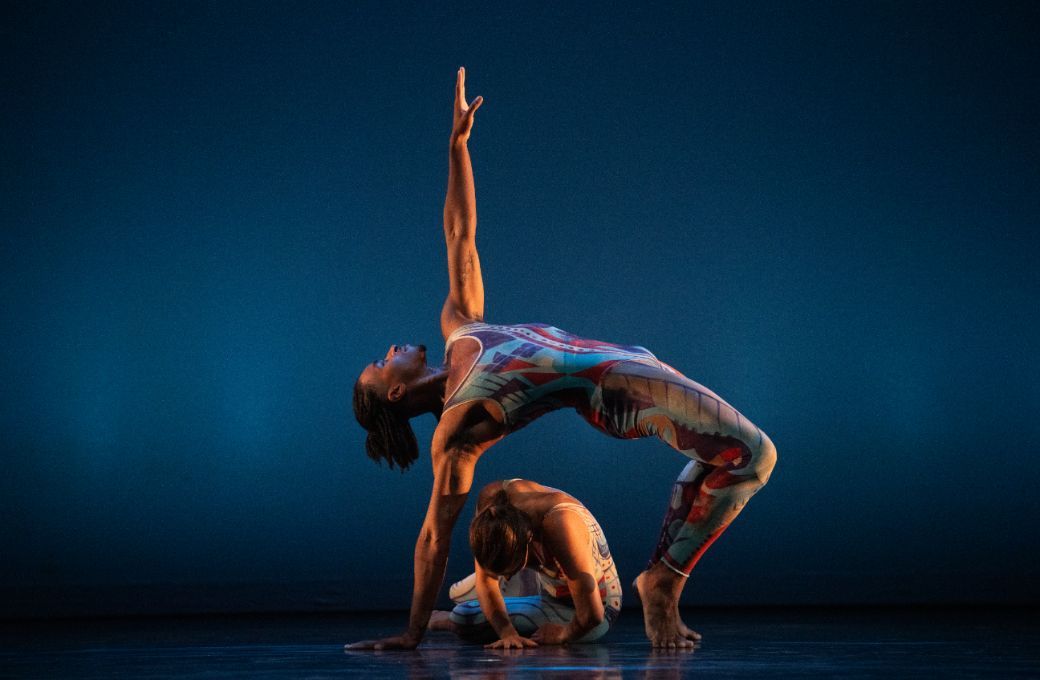 Paul Taylor Dance Company in <i>Duet</i> © Steven Pisano