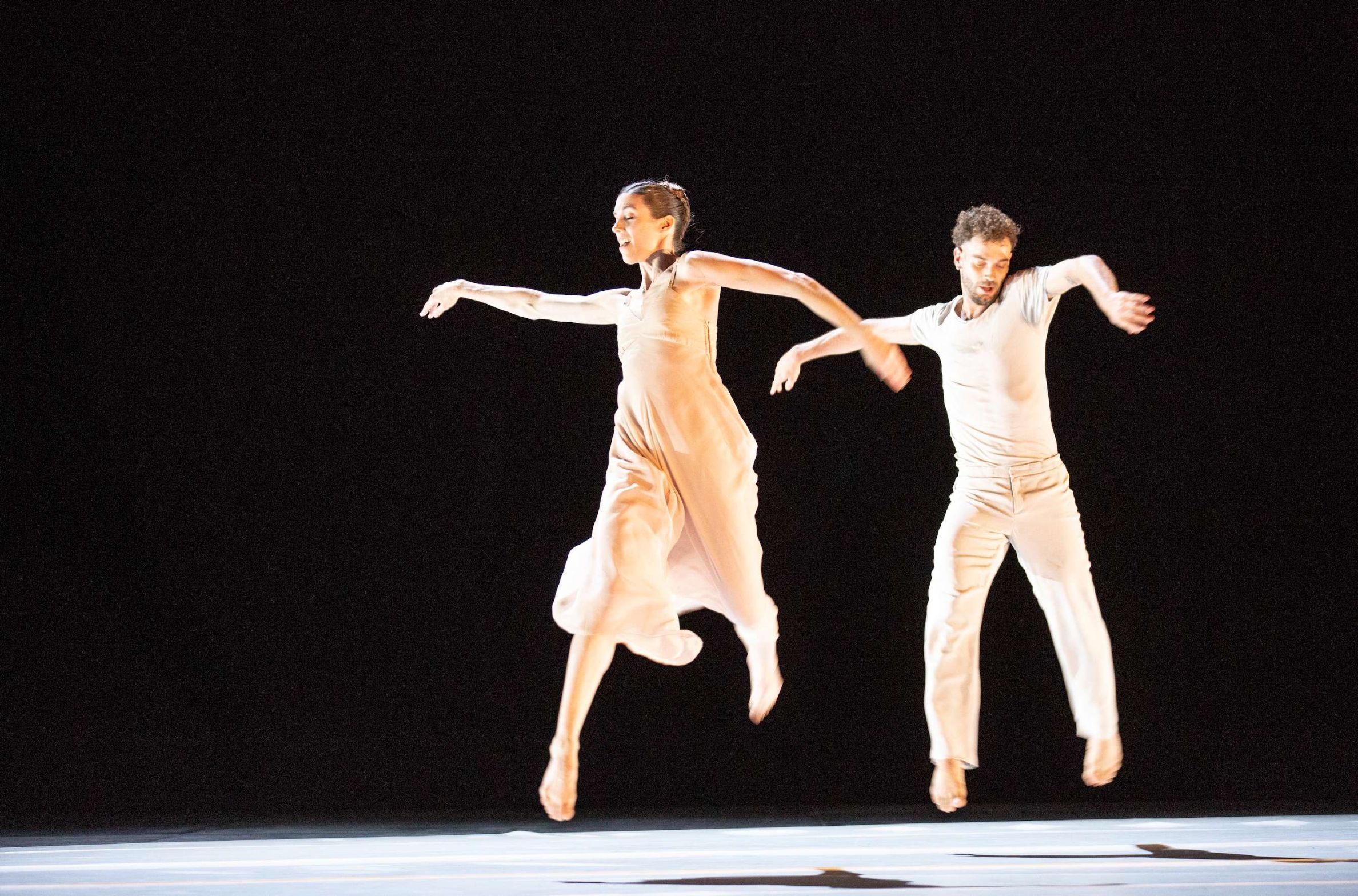Justribó Manion and Joel Suárez Gómez in <i>Scène d'amour</i> &copy; Bernd Uhlig