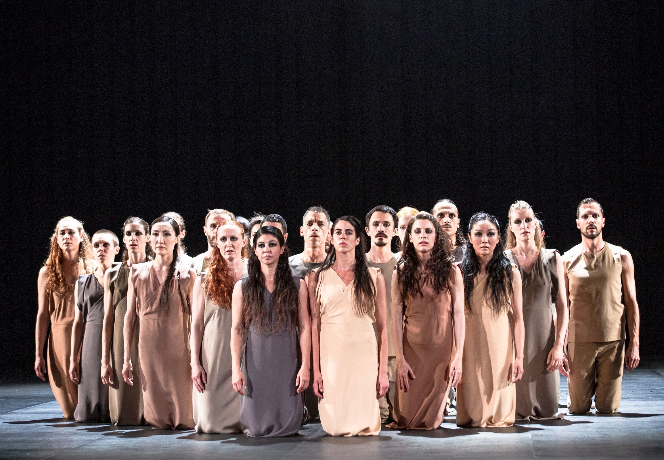 Sasha Waltz &amp; Guests in <i>Sacre</i> &copy; Bernd Uhlig