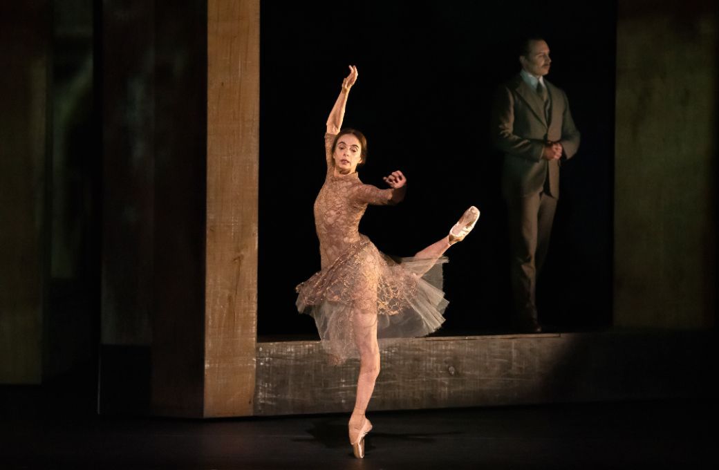Alessandra Ferri in Wayne McGregor's <i>Woolf Works</i> &copy; Kyle Froman