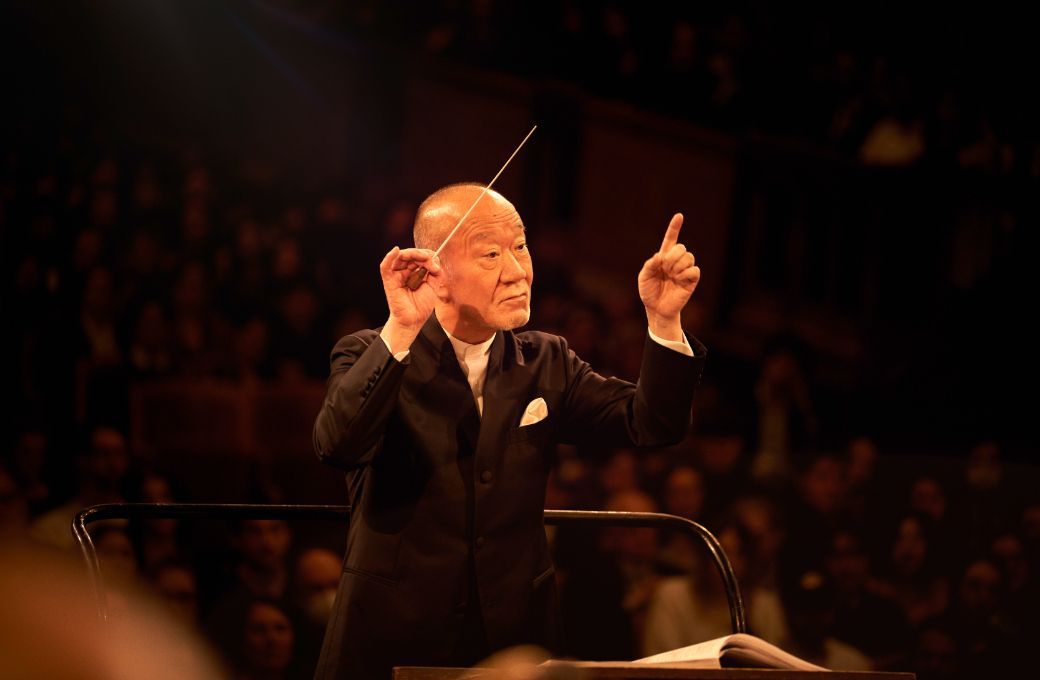 Hisaishi dirigiert die Wiener Symphoniker &copy; Andreas Bitesnich
