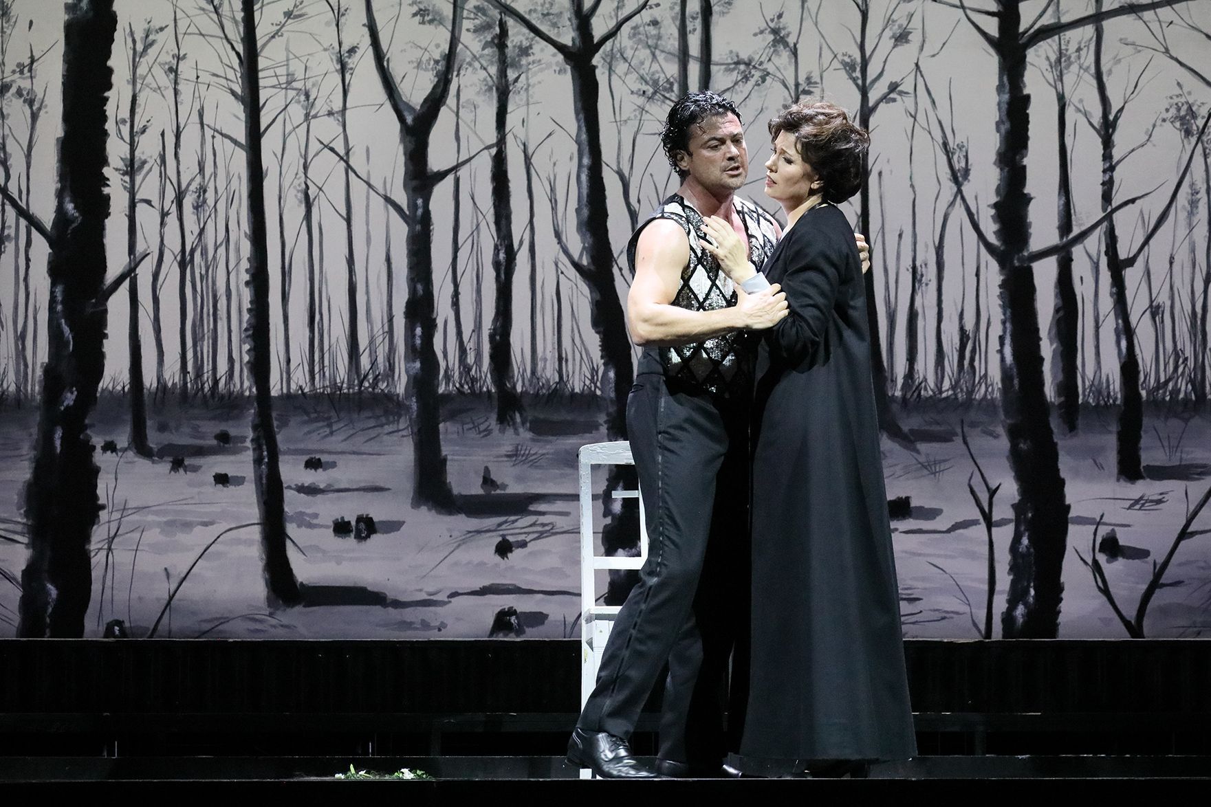Vittorio Grigolo (Manrico) und Marina Rebeka (Leonora) © Wilfried Hösl