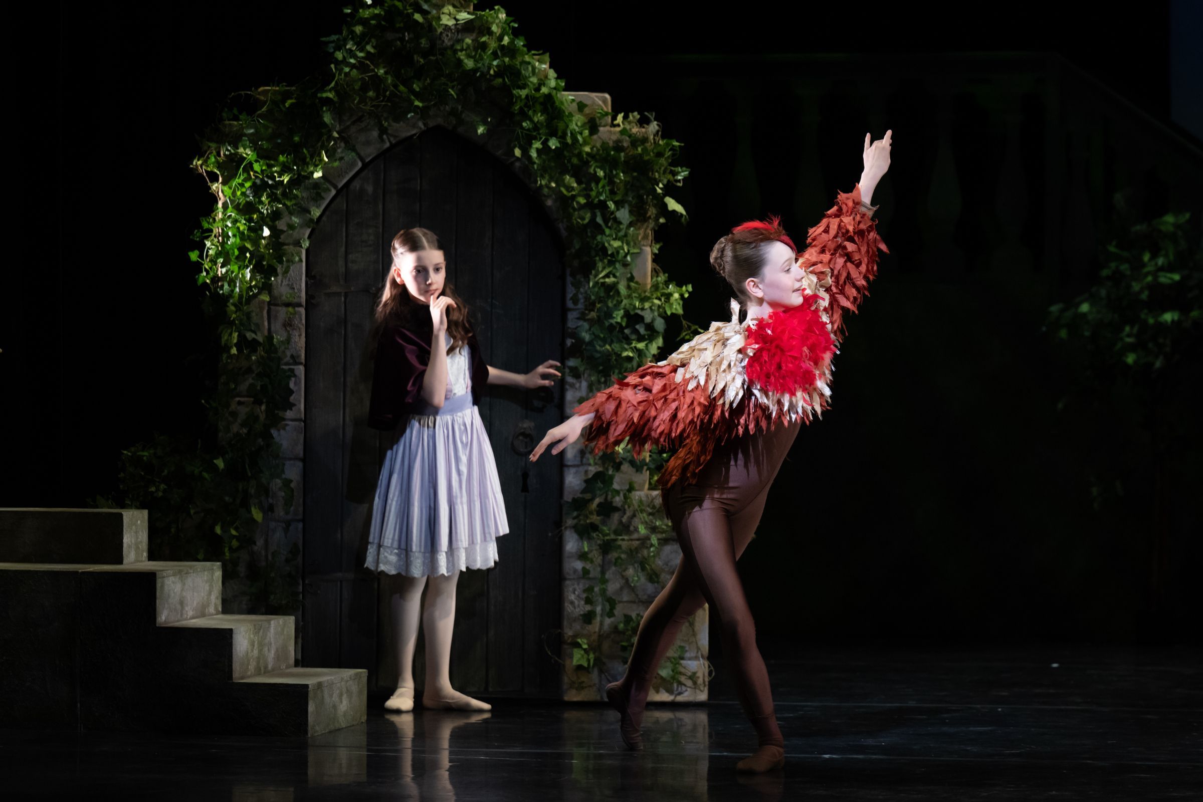 Constance Rauly as Mary and Ellie Henderson as The Robin in Erico Montes' <i>The Secret Garden</i> © Photography by ASH