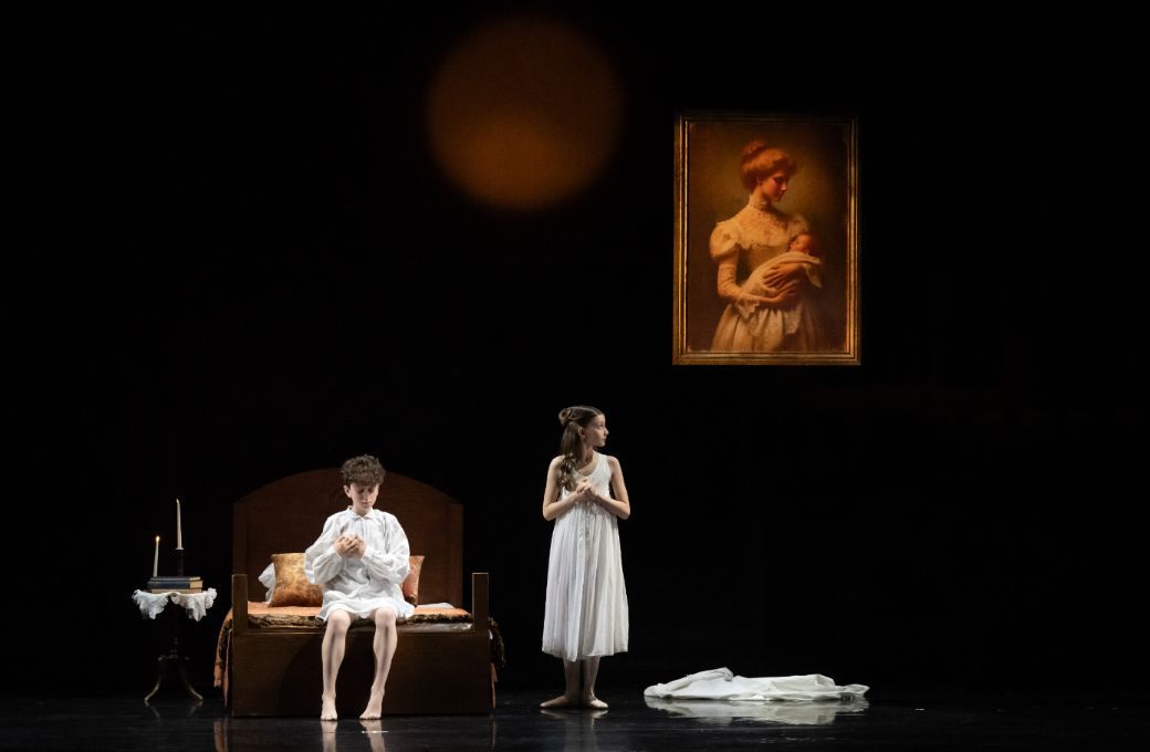 Fredric de Almeida Whitehouse as Colin, Constance Rauly as Mary in Erico Montes' <i>The Secret Garden</i> © Photography by ASH