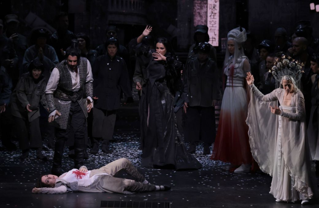 ユセフ・アイヴァゾフ(カラフ)、ローザ・フェオラ(リュー)、アンナ・ネトレプコ(トゥーランドット) © Teatro alla Scala | Brescia e Amisano