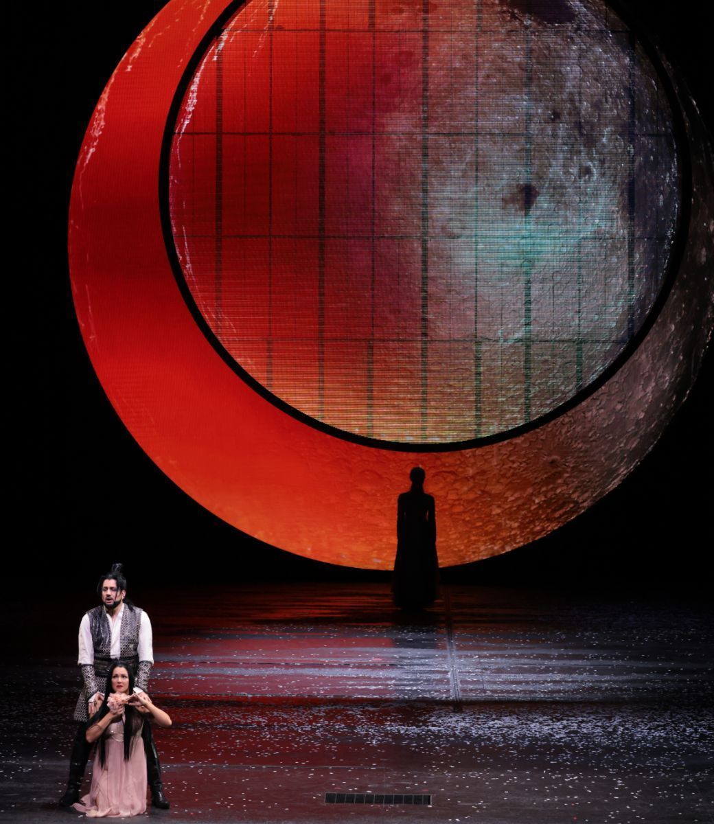 ユシフ・エイヴァゾフ(カラフ)とアンナ・ネトレプコ(トゥーランドット) © Teatro alla Scala | Brescia e Amisano