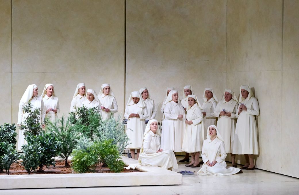 <i>Suor Angelica</i> &copy; Keith Saunders