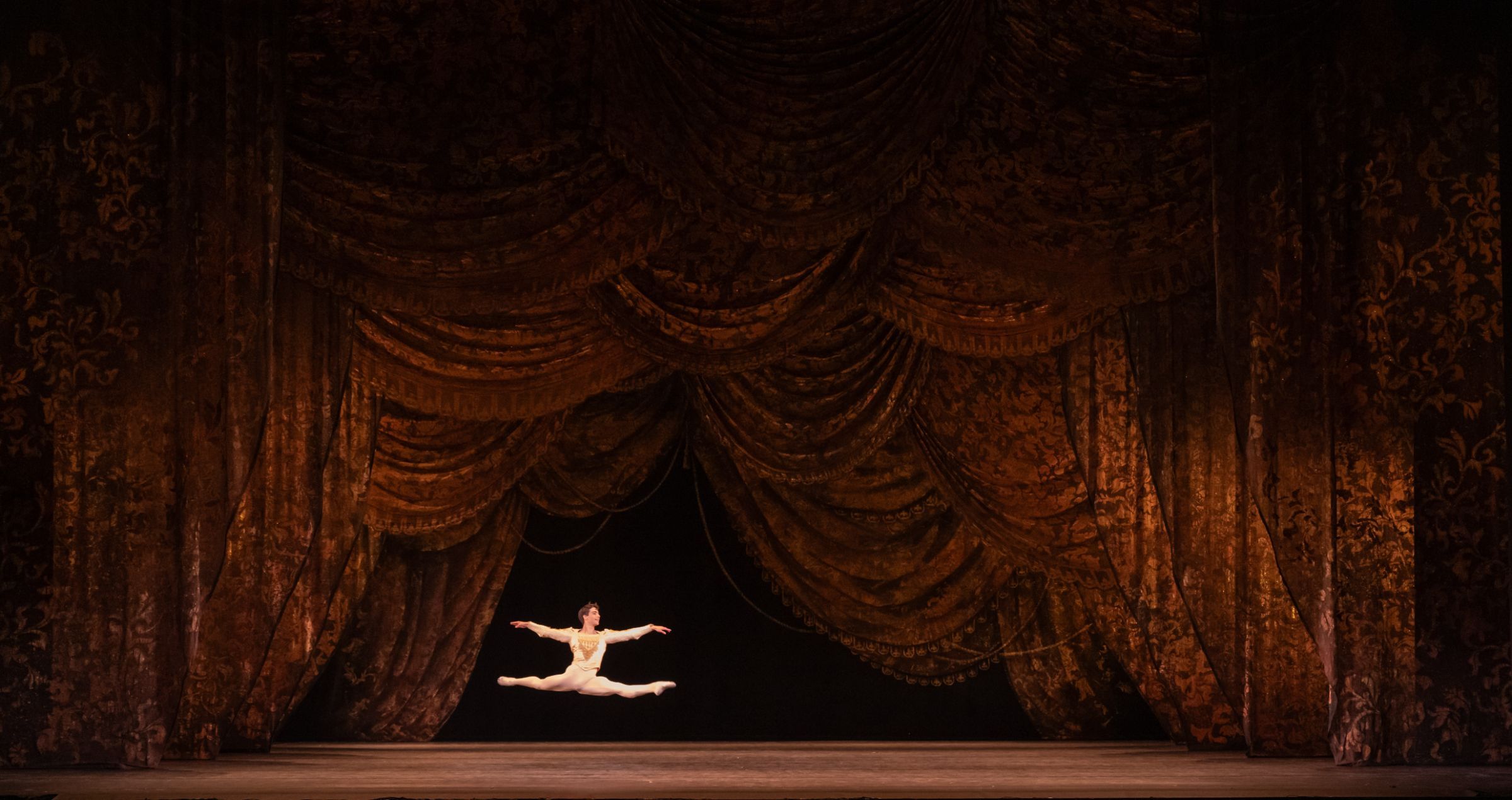Alejandro Muñoz in <i>Paquita</i> &copy; Photography by ASH