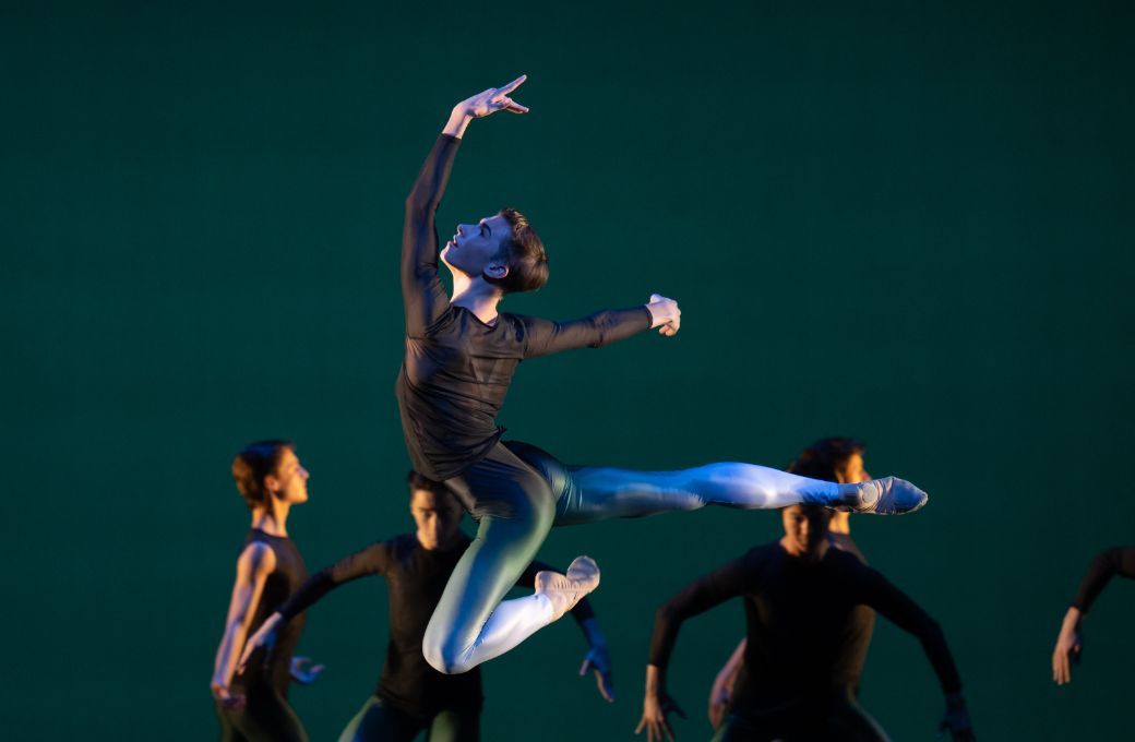 Upper School students in Gemma Bond's <i>Assemblage</i> &copy; Photography by ASH