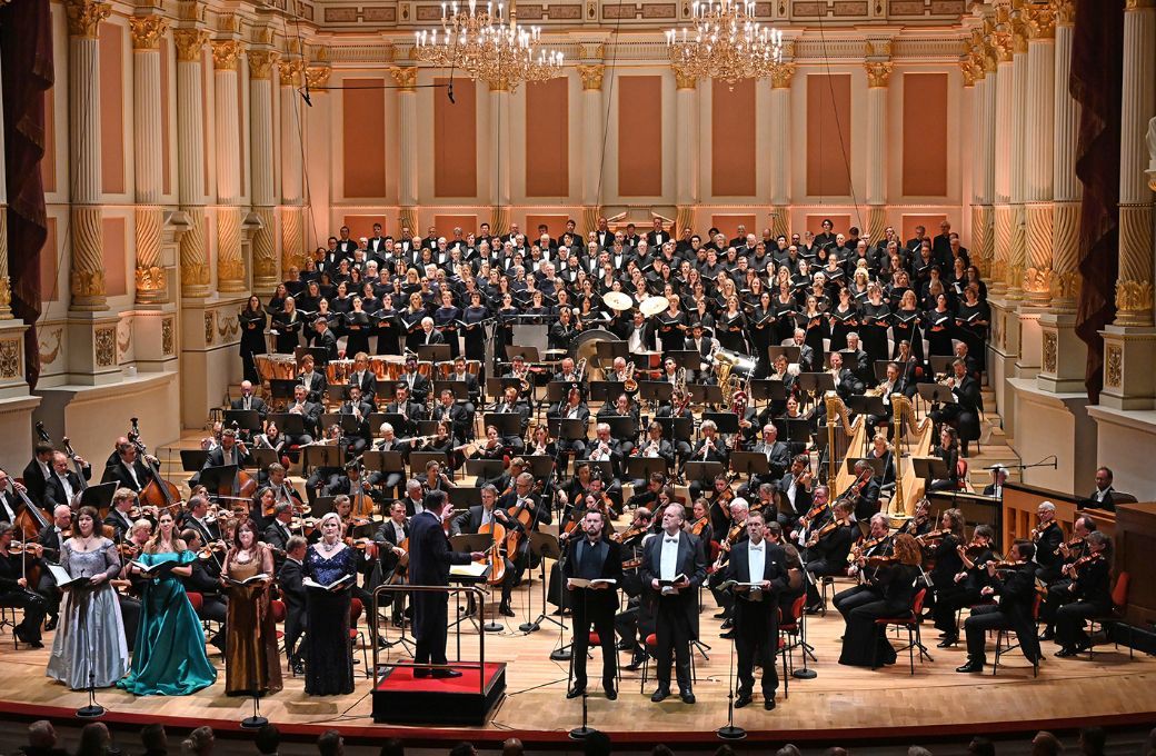 Christian Thielemann dirigiert Mahlers Achte Symphonie &copy; Matthias Creutziger