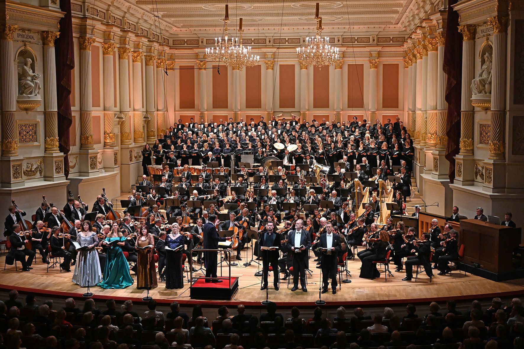 Christian Thielemann dirigiert Mahlers Achte Symphonie &copy; Matthias Creutziger