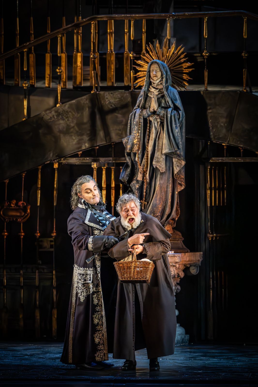 Ludovic Tézier (Scarpia) and Jeremy White (Sacristan) &copy; ROH | Marc Brenner