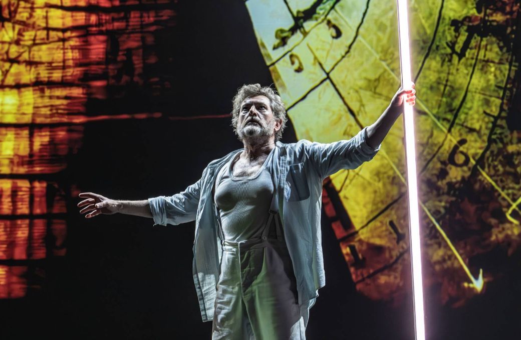 Brett Polegato (Prospero) &copy; Marc Brenner