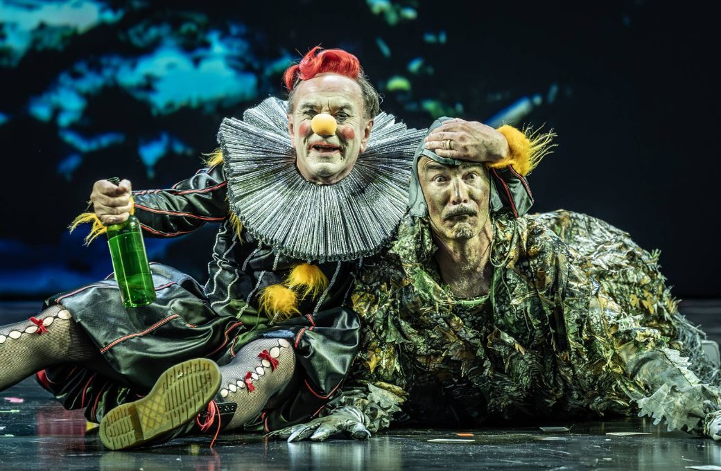 Richard Suart (Stephano) and Andreas Jankowitsch (Caliban) © Marc Brenner