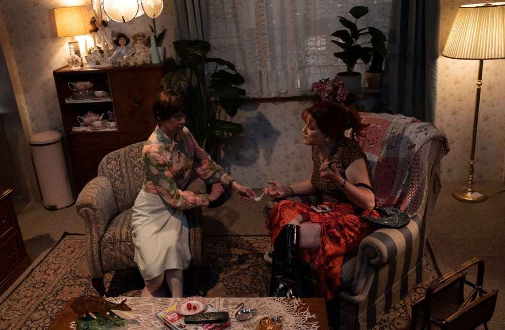 Sandrine Piau (Rosi Pflaum) and Tanja Ariane Baumgartner (Angèle Esther) © William Minke