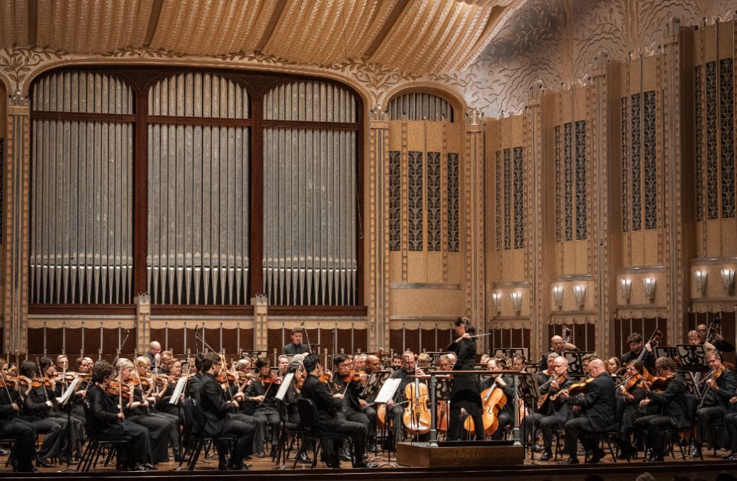 Oksana Lyniv conducts The Cleveland Orchestra &copy; Aireonna McCall-Dub&eacute;, courtesy of The Cleveland Orchestra