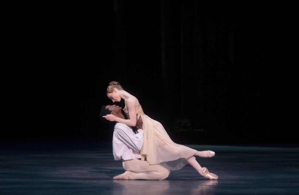 Catherine Hurlin as Juliet and Calvin Royal III as Romeo in MacMillan's <i>Romeo and Juliet</i> &copy; Rosalie O'Connor