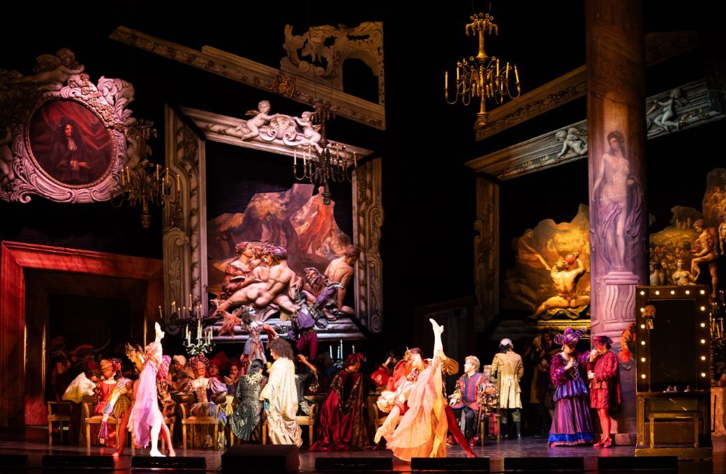 <i>Rigoletto</i>, opening scene © Valter Berecz | Hungarian State Opera